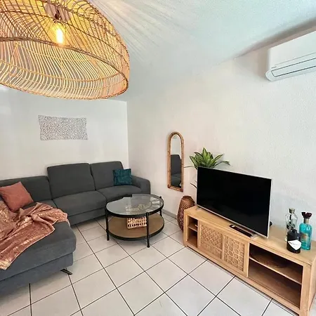 Le Ernest - Parking Inclus, Jardin Privé Et Piscine Appartement